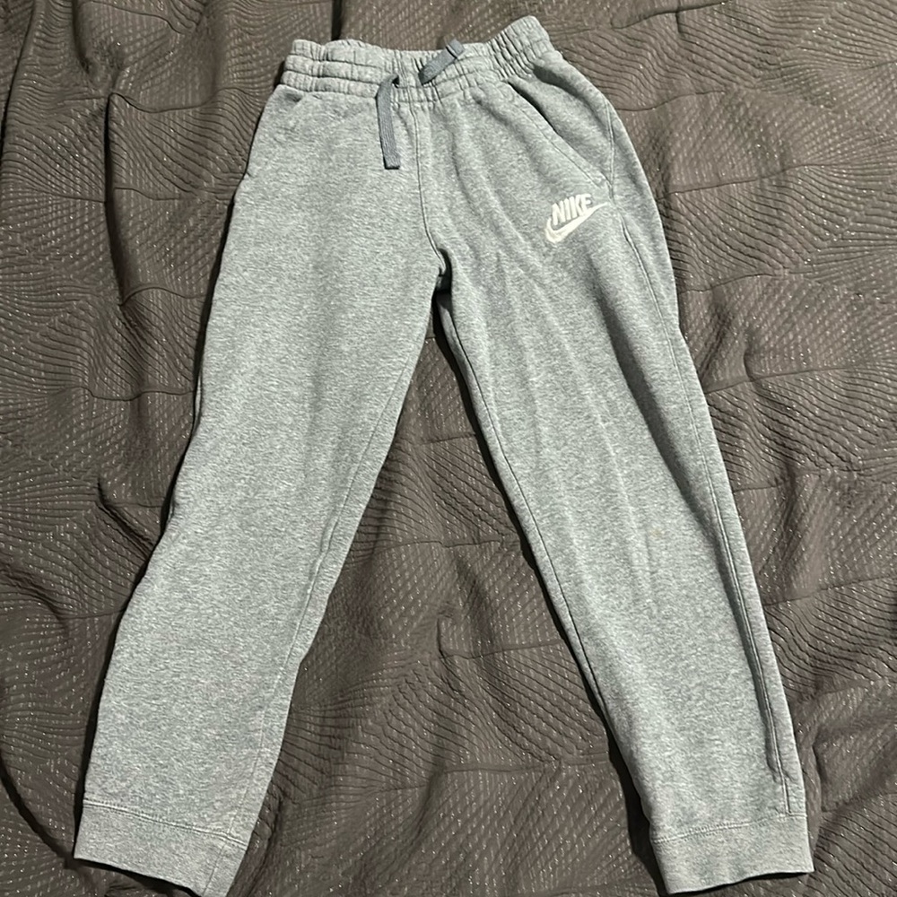 Nike Youth Medium Grey Sweatpants